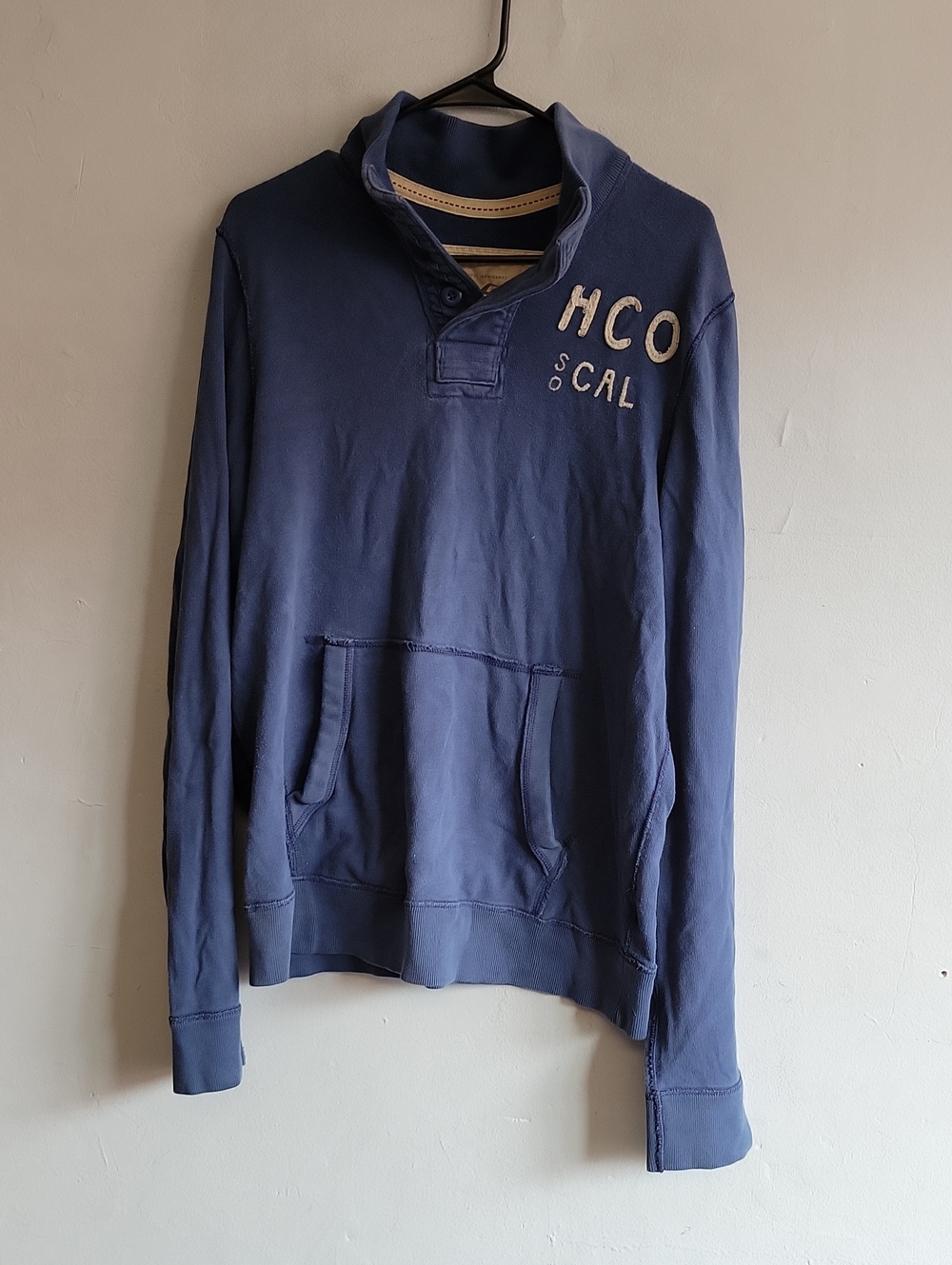 Y2K men's XL Hollister blue pullover long sleeve shirt w/patch logo & hoodie pkt